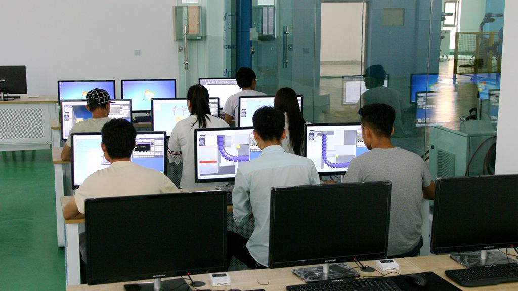 1542348257.jpg 是该所筛选确定的工业机器人应用型人才