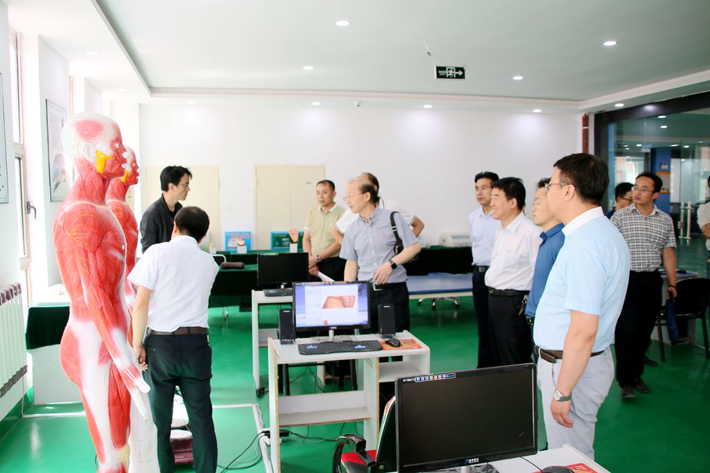 1542348427.jpg 相关文章实训中心位于基地四楼